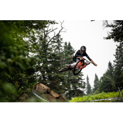 Premier vainqueur de la Coupe du monde de Finn Iles